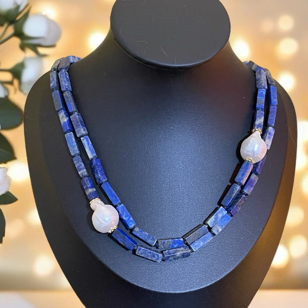 New Elegant Natural Lapis Lazuli with Fresh Water Baroque Accents Necklace